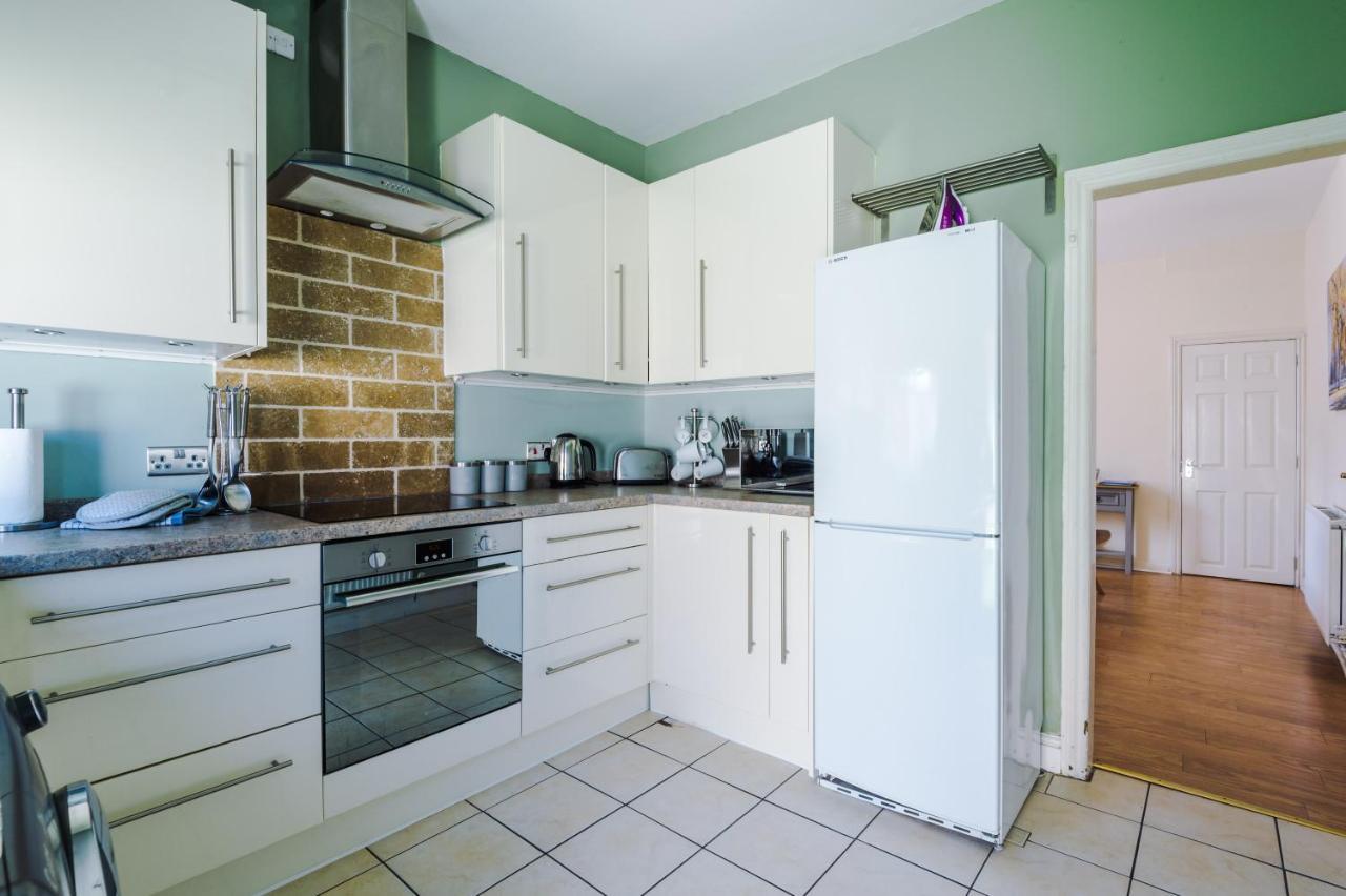 Spacious 3-Bed House In Chester By 53 Degrees Property, Ideal For Families & Professionals, Free Parking - Sleeps 7 Luaran gambar